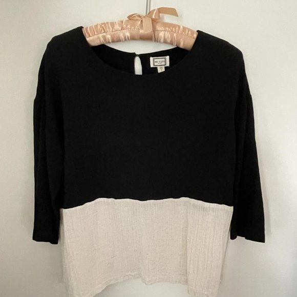 Mo:Vint Black and White Top - Picture 1 of 5